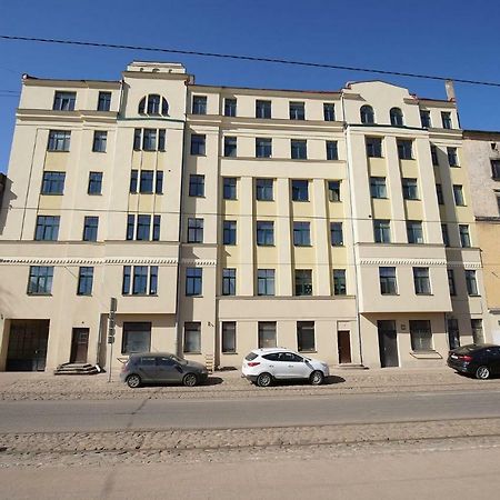 Апартаменты New Bohemian Crash Pad In Riga Center Экстерьер фото
