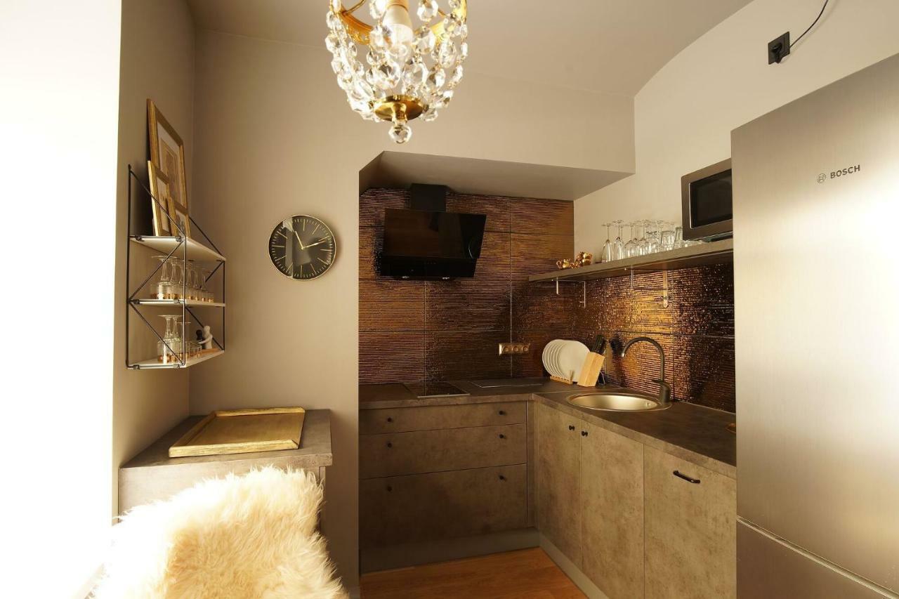 Апартаменты New Bohemian Crash Pad In Riga Center Экстерьер фото